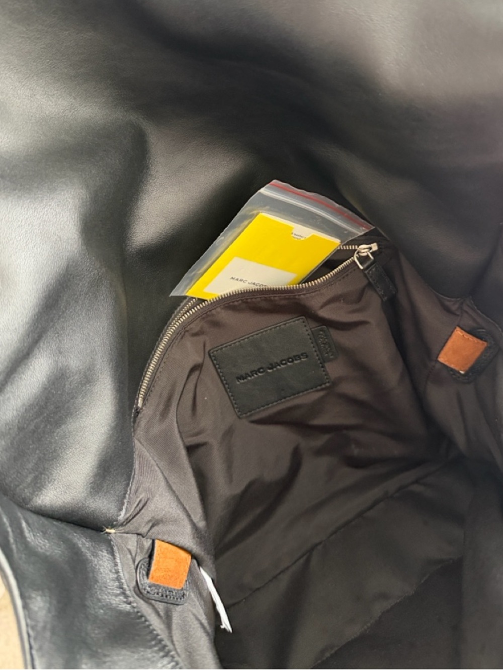 Marc Jacobs Black Dakota Leather Tote with Interior Zip Pocket - Picture 2 of 8